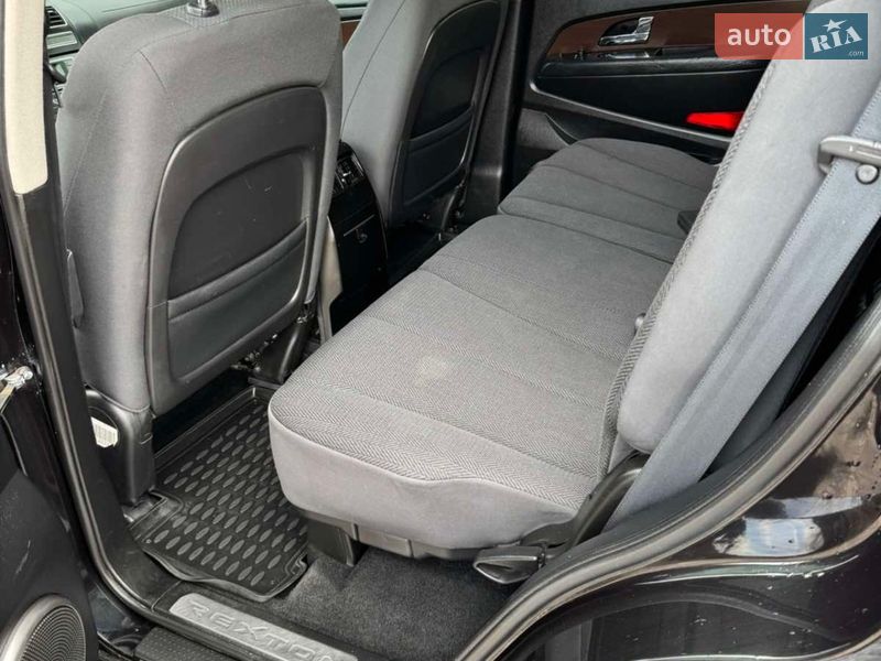 Внедорожник / Кроссовер SsangYong Rexton 2012 в Южном