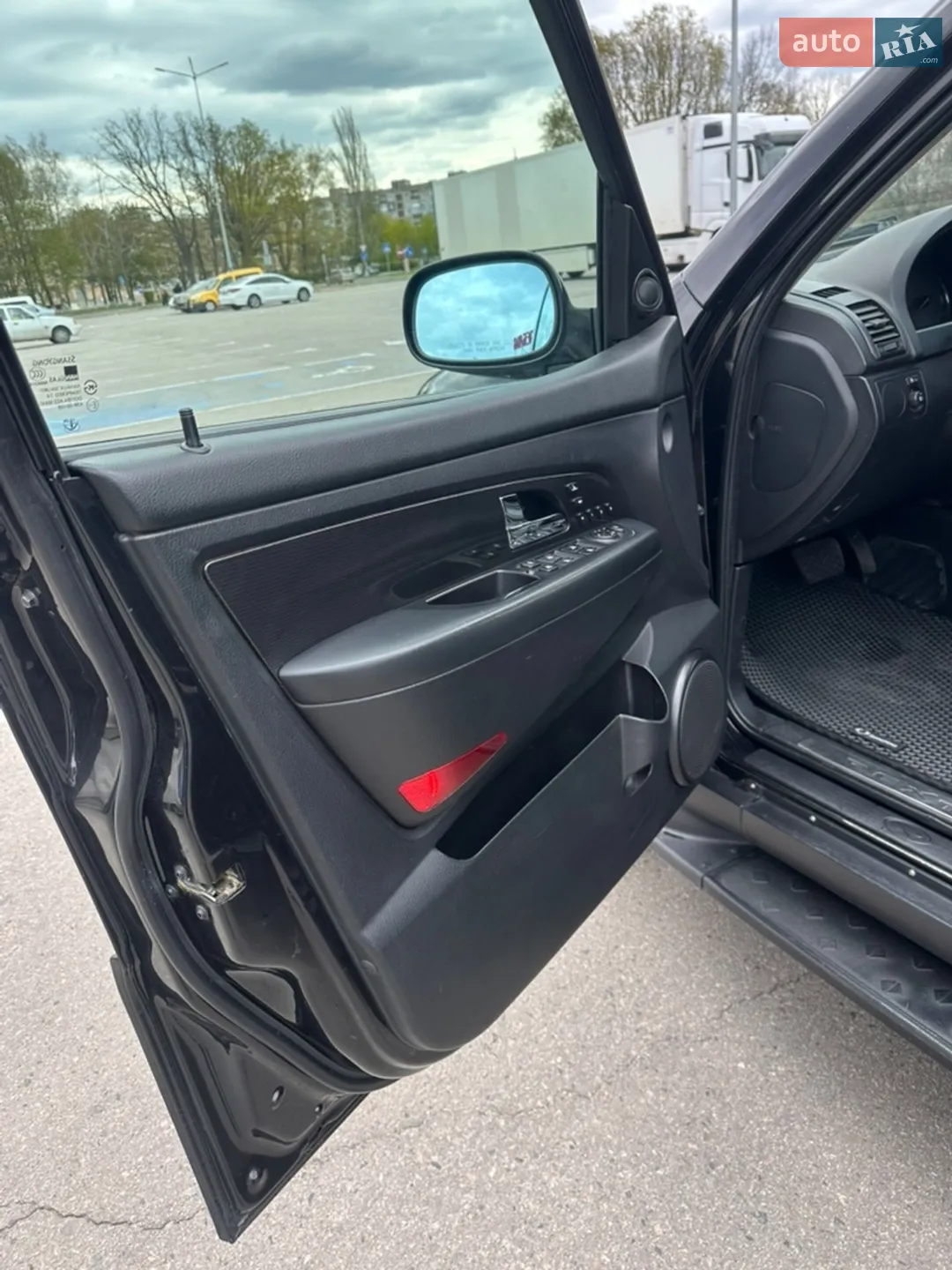2011 SsangYong Rexton - мініатюра 16