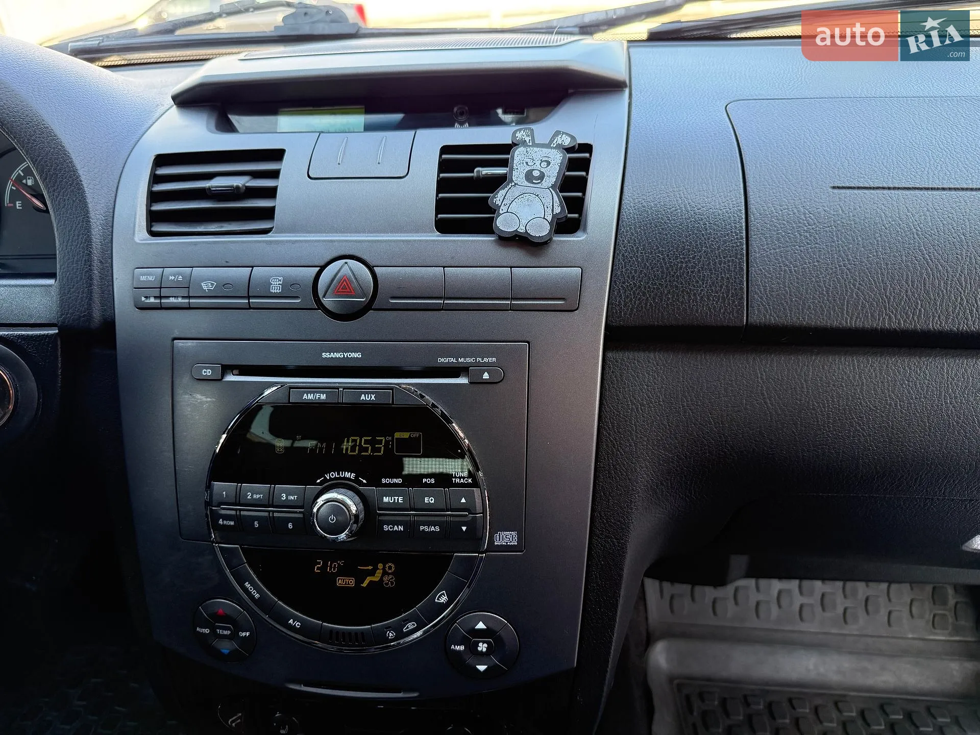 2012 SsangYong Rexton - мініатюра 27