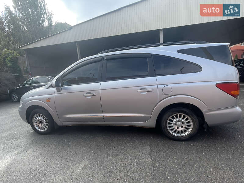 Минивэн SsangYong Rodius 2008 в Кривом Роге фото 6 Минивэн SsangYong Rodius 2008 в Кривом Роге