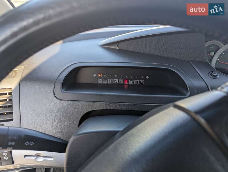 Минивэн SsangYong Rodius 2006 в Киеве фото 20 Минивэн SsangYong Rodius 2006 в Киеве