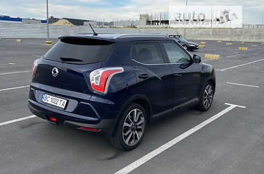 Внедорожник / Кроссовер SsangYong Tivoli 2015 в 