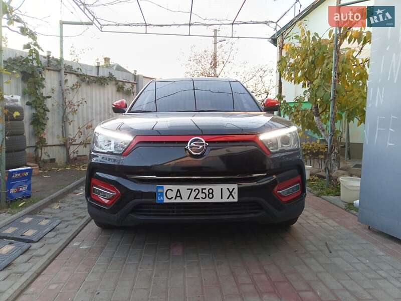 Внедорожник / Кроссовер SsangYong Tivoli 2016 в Черкассах