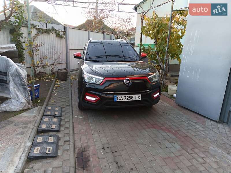 Внедорожник / Кроссовер SsangYong Tivoli 2016 в Черкассах