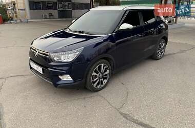 Внедорожник / Кроссовер SsangYong Tivoli 2015 в 