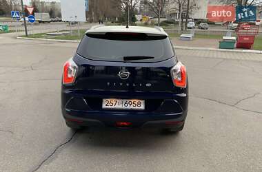 Внедорожник / Кроссовер SsangYong Tivoli 2015 в 