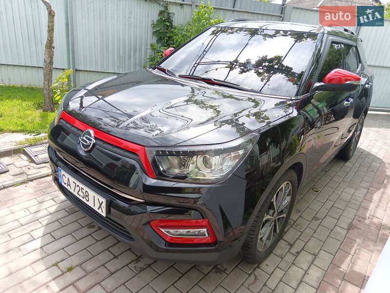Внедорожник / Кроссовер SsangYong Tivoli 2016 в Черкассах