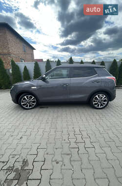 Внедорожник / Кроссовер SsangYong Tivoli 2015 в 