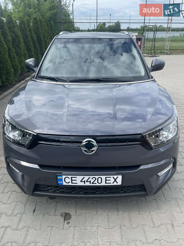 Внедорожник / Кроссовер SsangYong Tivoli 2015 в Кицмани