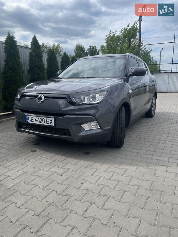 Внедорожник / Кроссовер SsangYong Tivoli 2015 в Кицмани