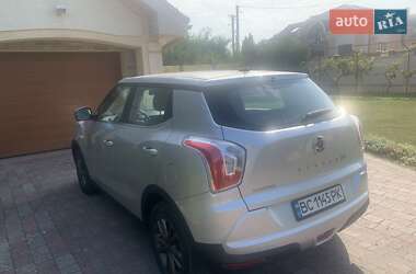 Внедорожник / Кроссовер SsangYong Tivoli 2015 в 