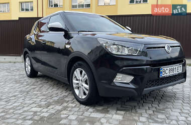 Позашляховик / Кросовер SsangYong Tivoli 2015 в 