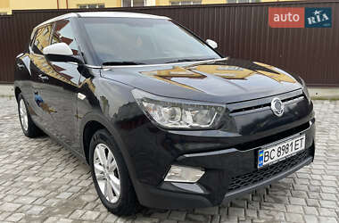 Позашляховик / Кросовер SsangYong Tivoli 2015 в 