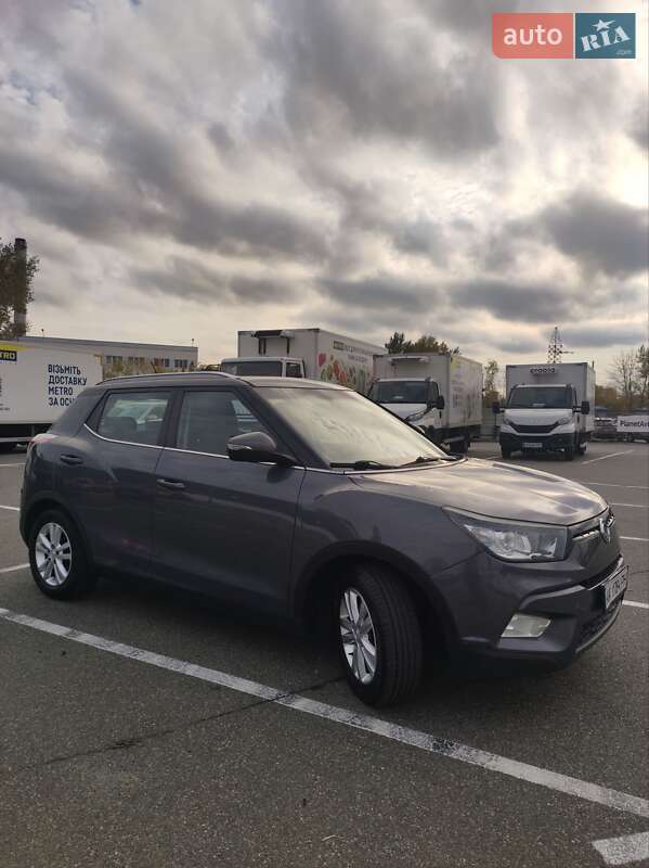 Позашляховик / Кросовер SsangYong Tivoli 2016 в Києві