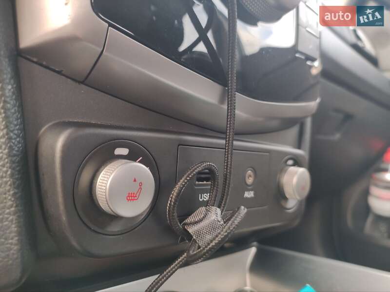 Внедорожник / Кроссовер SsangYong Tivoli 2016 в Киеве