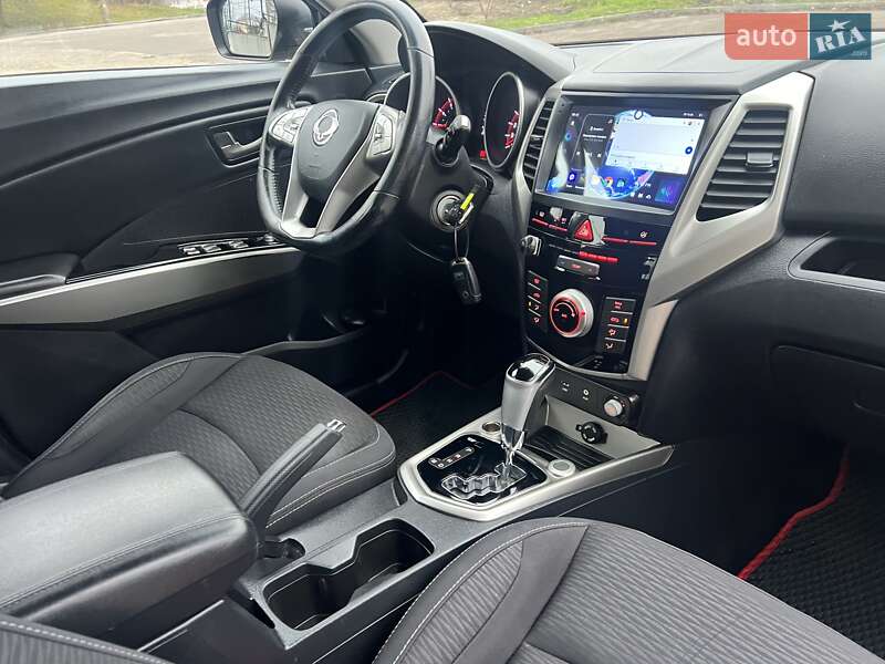 Внедорожник / Кроссовер SsangYong Tivoli 2016 в Киеве