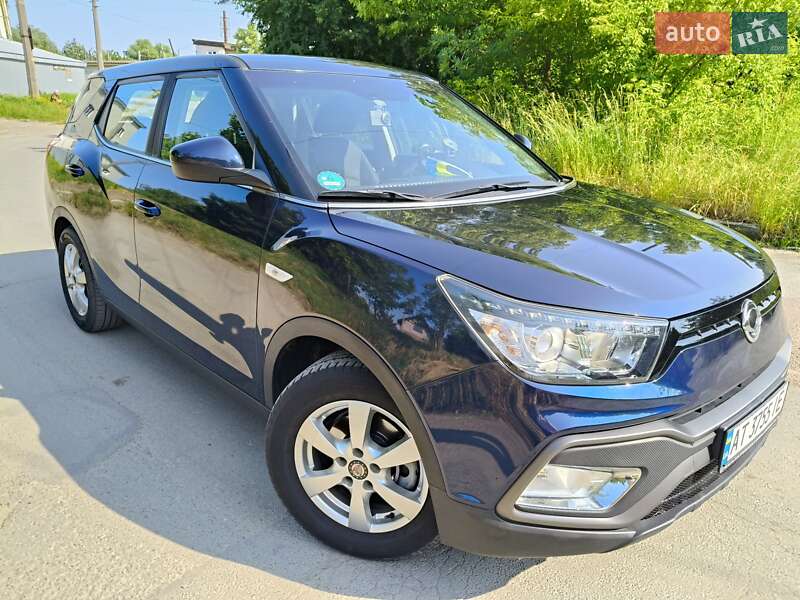 Внедорожник / Кроссовер SsangYong XLV 2016 в Ивано-Франковске