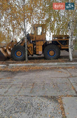 Фронтальні навантажувачі Stalowa Wola L 34 1993 в Близнюках