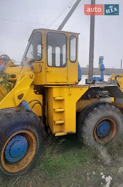 Фронтальні навантажувачі Stalowa Wola L 34 1991 в Близнюках