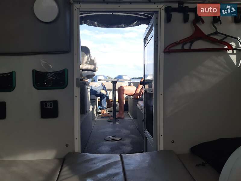 Катер Starcraft Islander 2008 в Киеве