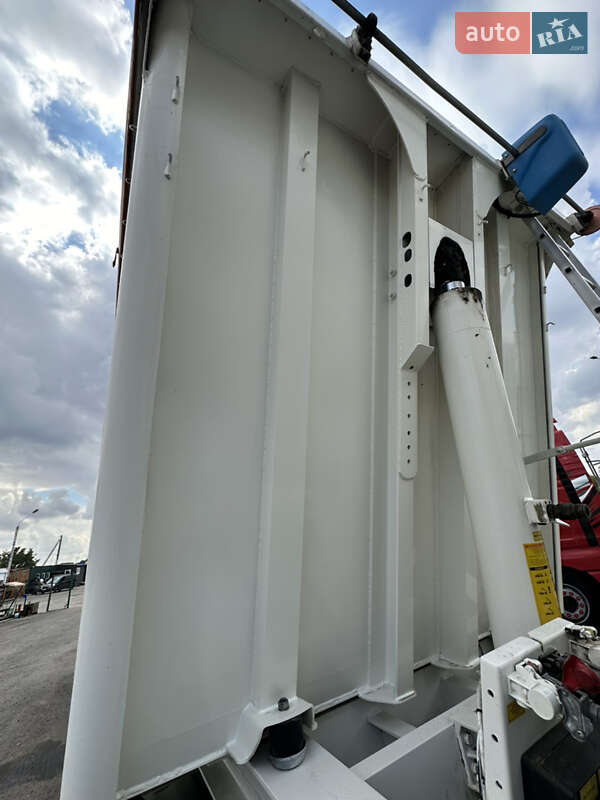 Самоскид напівпричіп STAS S 300CX 2015 в Умані