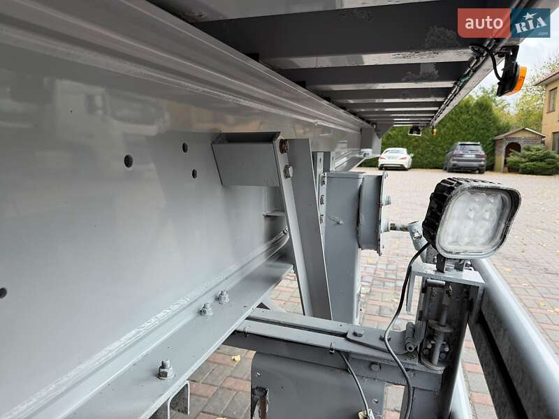 Самосвал полуприцеп STAS S300 2015 в Виннице