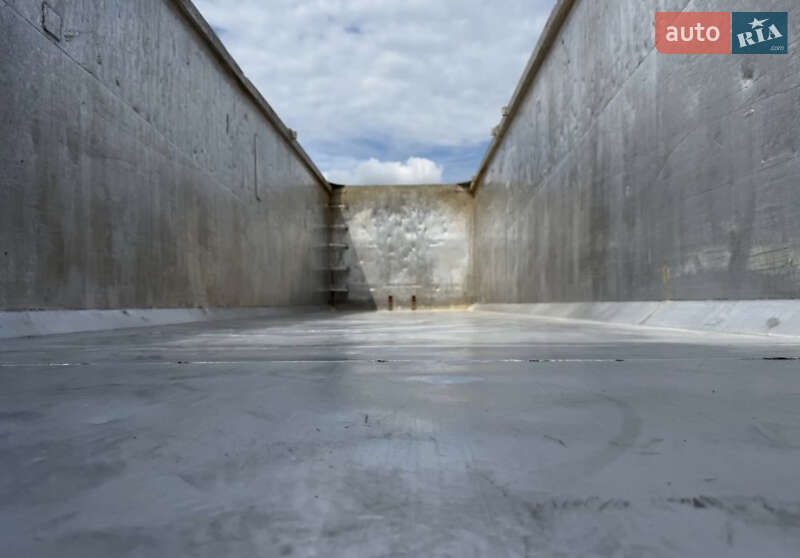 Самоскид напівпричіп STAS SA 339K 2009 в Рівному