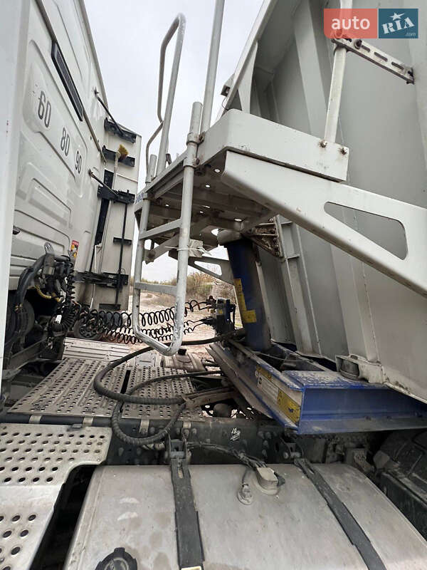 Бортовой полуприцеп STAS SA33-8K 2009 в Киеве