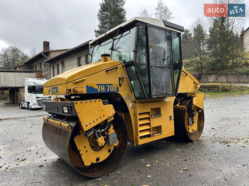 Дорожный каток Stavostroj VH-950 2000 в Хусте