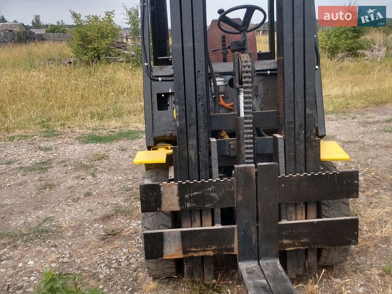 Фронтальні навантажувачі Steinbock Boss 1995 в Буську