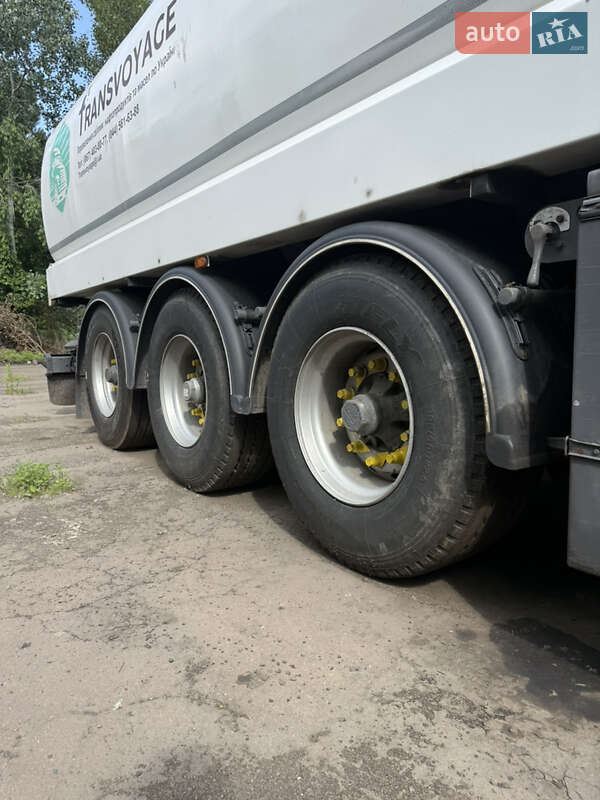 Цистерна напівпричіп Stokota 3NC38 2006 в Києві