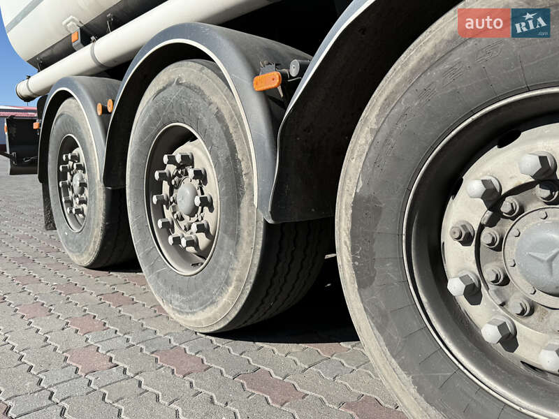 Цистерна полуприцеп Stokota OPL 1999 в Городке