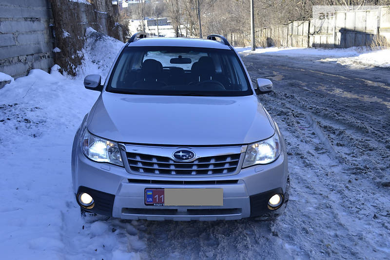 Внедорожник / Кроссовер Subaru Forester 2011 в 