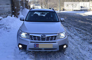Внедорожник / Кроссовер Subaru Forester 2011 в 