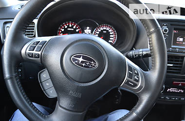 Внедорожник / Кроссовер Subaru Forester 2011 в 