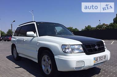 Внедорожник / Кроссовер Subaru Forester 1999 в Киеве