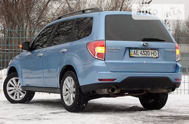 Внедорожник / Кроссовер Subaru Forester 2011 в Днепре