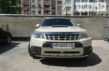 Позашляховик / Кросовер Subaru Forester 2011 в Києві