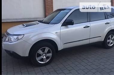 Позашляховик / Кросовер Subaru Forester 2011 в 