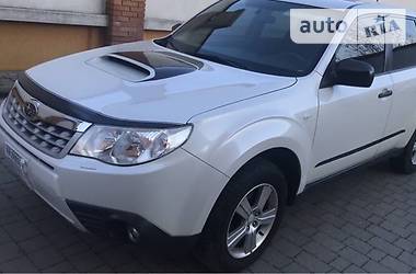 Позашляховик / Кросовер Subaru Forester 2011 в 