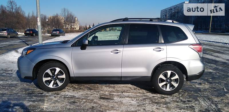 Позашляховик / Кросовер Subaru Forester 2016 в Харкові