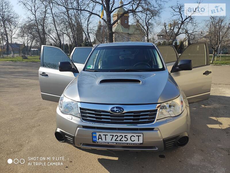 Внедорожник / Кроссовер Subaru Forester 2010 в Ивано-Франковске
