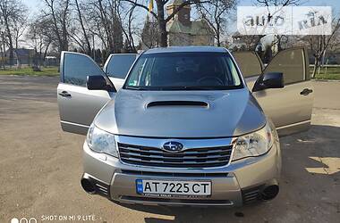 Позашляховик / Кросовер Subaru Forester 2010 в 