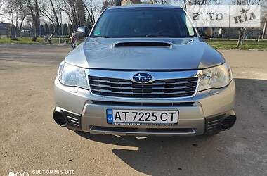 Позашляховик / Кросовер Subaru Forester 2010 в 