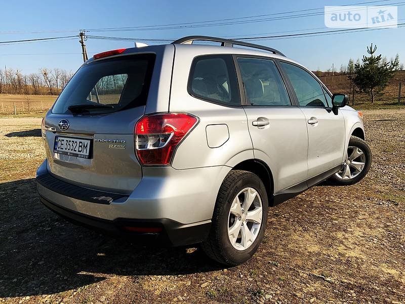 Позашляховик / Кросовер Subaru Forester 2015 в Чернівцях
