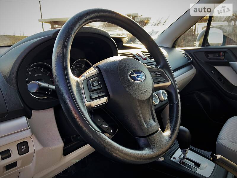 Позашляховик / Кросовер Subaru Forester 2015 в Чернівцях