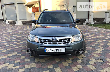 Внедорожник / Кроссовер Subaru Forester 2011 в Львове