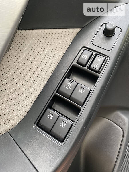 Позашляховик / Кросовер Subaru Forester 2014 в Києві