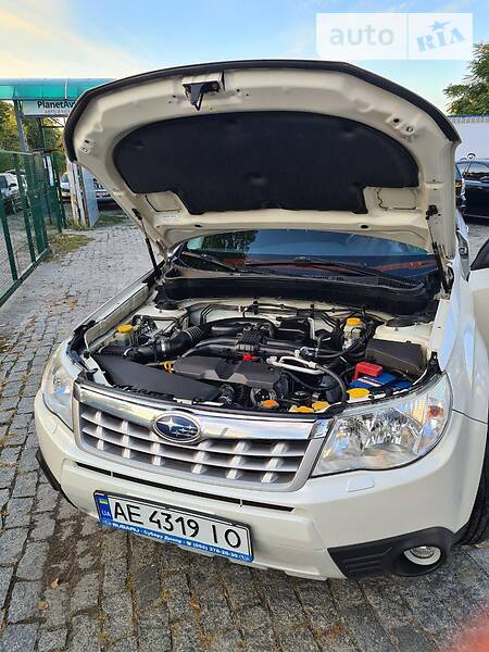 Позашляховик / Кросовер Subaru Forester 2011 в Дніпрі