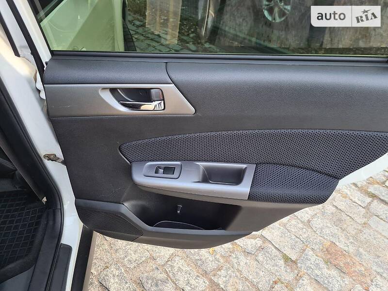 Позашляховик / Кросовер Subaru Forester 2011 в Дніпрі